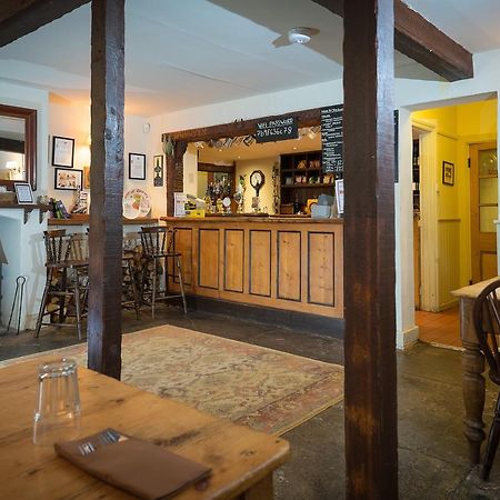 The Chetnole Inn Bagian luar foto